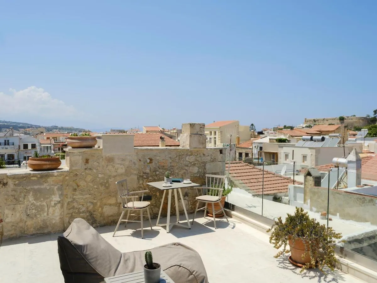 מלון העיירה רתימנו Casa Dei Delfini 3*,  יוון
